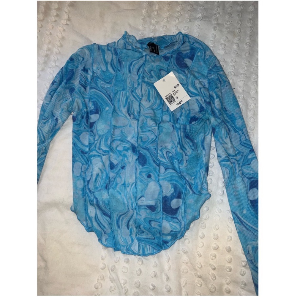 BRAND NEW WITH TAGS FOREVER 21 TOP!